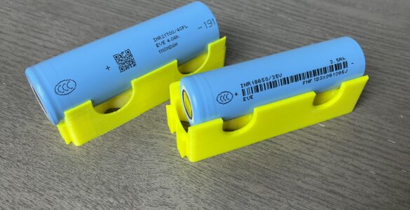 Cylindrical rechargeable battery cells used to illustrate the chemistry behind solid-state battery research.
