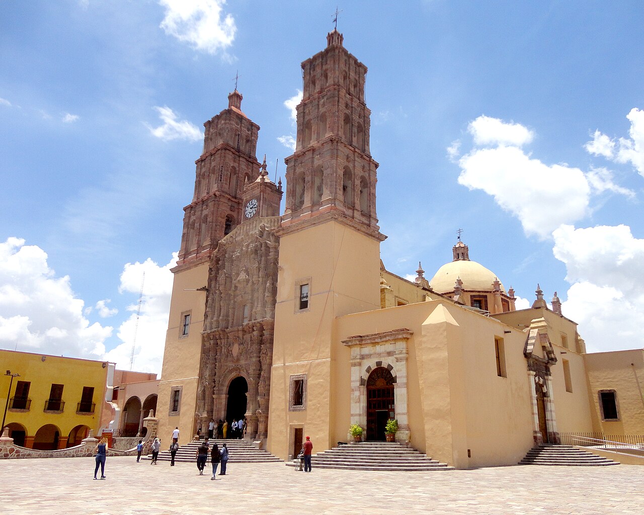 Facade of the Parish of Our Lady of Sorrows in Dolores Hidalgo, Mexico.