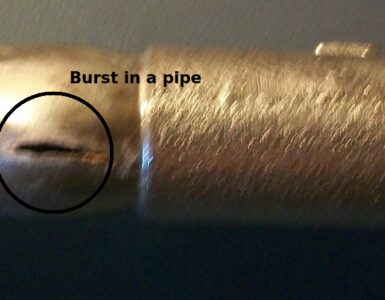 Split exterior plumbing valve damaged when water froze inside the pipe